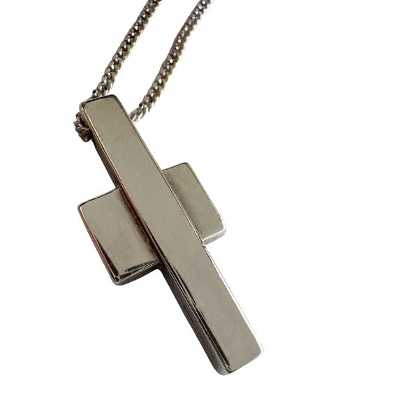 Gucci Thick Abstract Cross Necklace - Picture 1 of 16